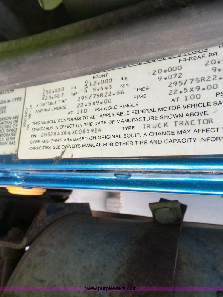 image for item J1654 1999 International 9200 dump truck