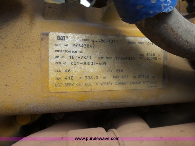 image for item J1654 1999 International 9200 dump truck