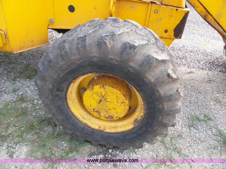 image for item J4818 JCB 215 backhoe