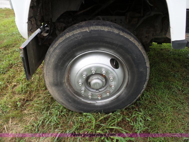 image for item K1163 1992 Ford LN9000 truck chassis