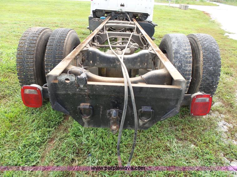 image for item K1163 1992 Ford LN9000 truck chassis
