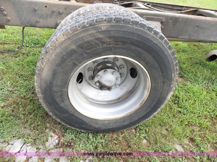 image for item K1163 1992 Ford LN9000 truck chassis