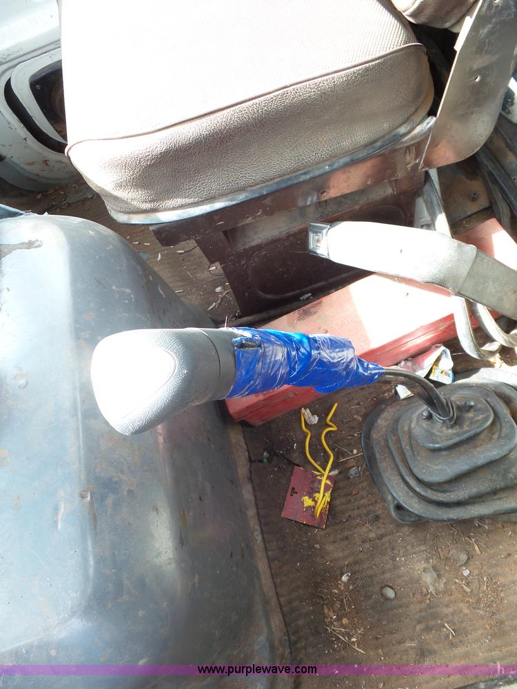 image for item K1163 1992 Ford LN9000 truck chassis