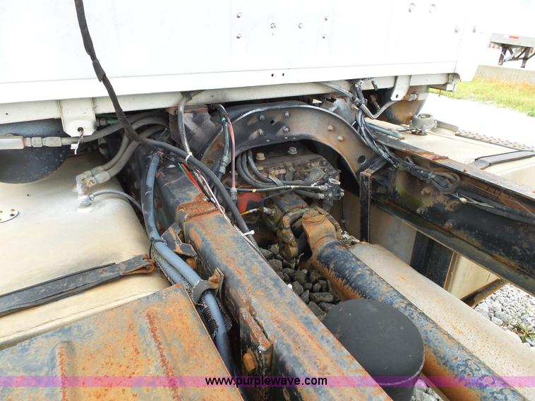 image for item K1164 1991 Ford LN9000 truck chassis