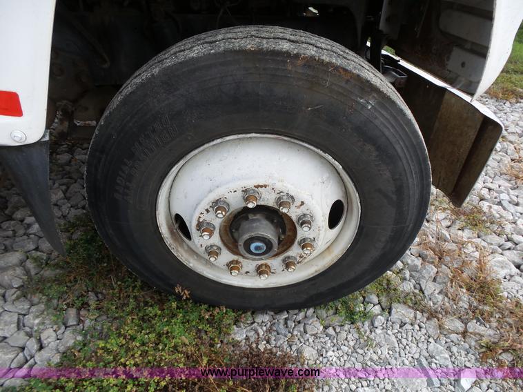 image for item K1164 1991 Ford LN9000 truck chassis