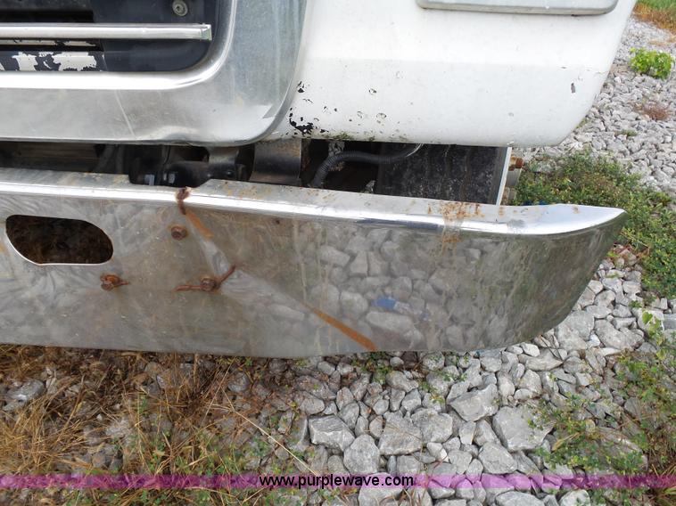 image for item K1164 1991 Ford LN9000 truck chassis