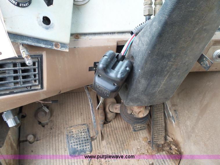 image for item K1164 1991 Ford LN9000 truck chassis