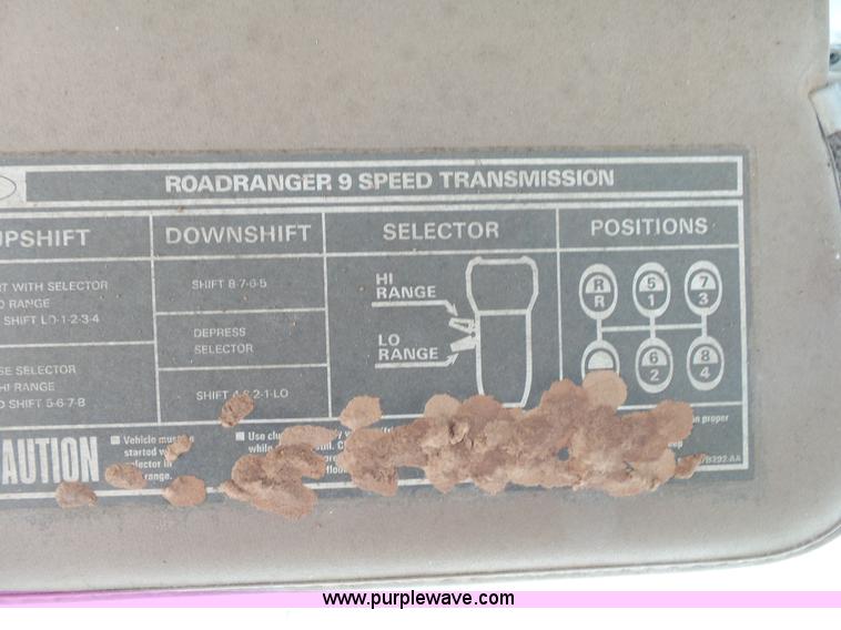 image for item K1164 1991 Ford LN9000 truck chassis