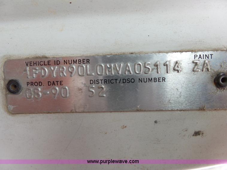 image for item K1164 1991 Ford LN9000 truck chassis