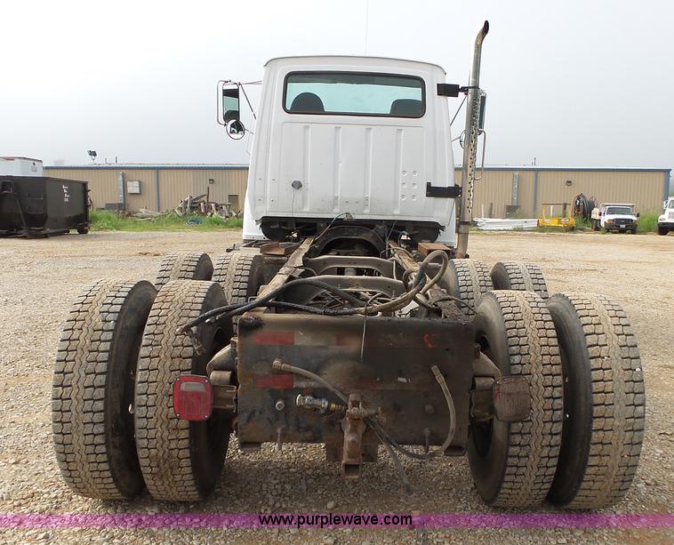 image for item K1166 1993 Ford LNT8000 semi truck