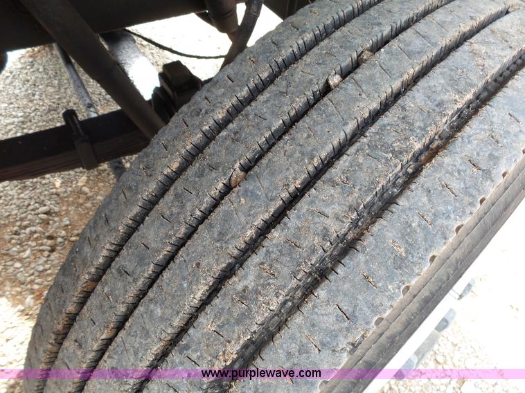 image for item K1166 1993 Ford LNT8000 semi truck