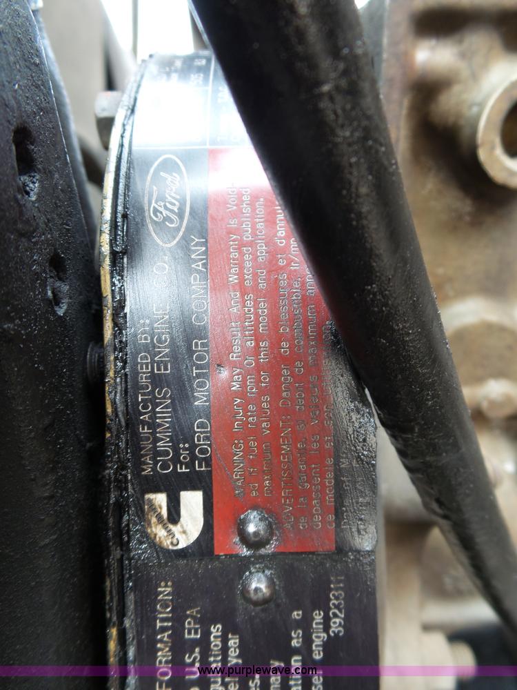 image for item K1166 1993 Ford LNT8000 semi truck