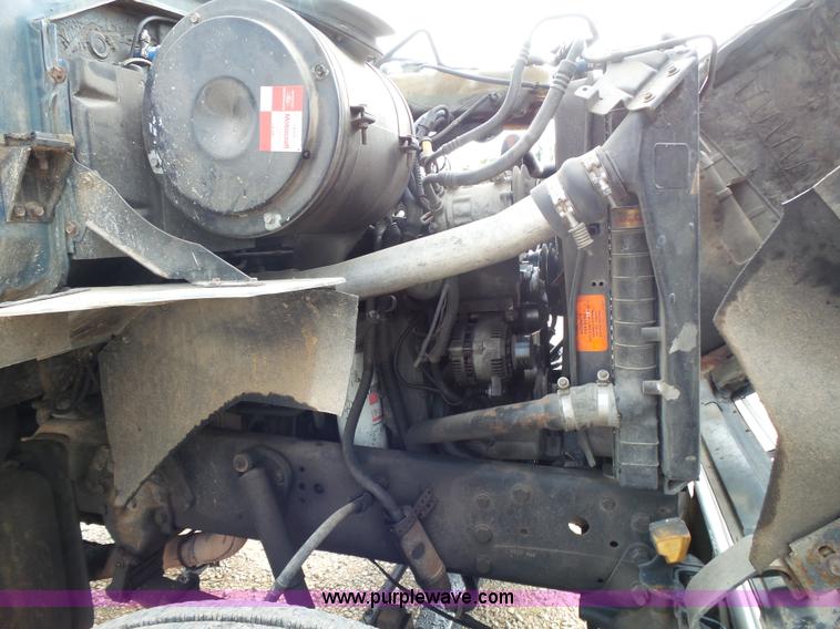 image for item K1166 1993 Ford LNT8000 semi truck