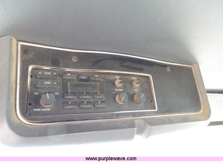 image for item K1166 1993 Ford LNT8000 semi truck