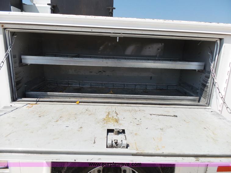 image for item K1167 1999 Ford F450 Super Duty bucket truck