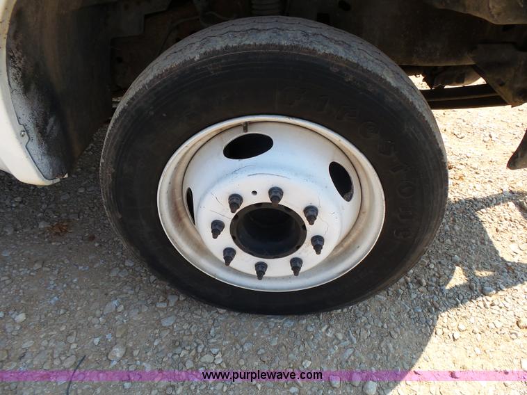 image for item K1167 1999 Ford F450 Super Duty bucket truck