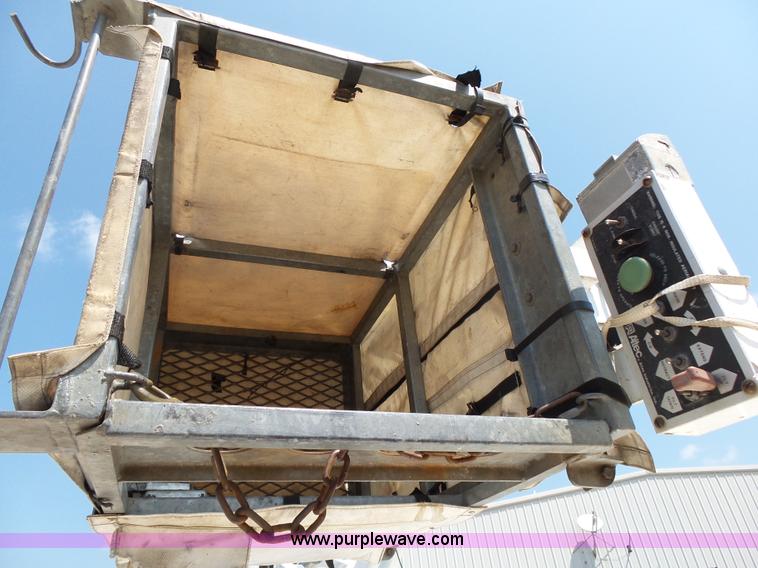 image for item K1167 1999 Ford F450 Super Duty bucket truck