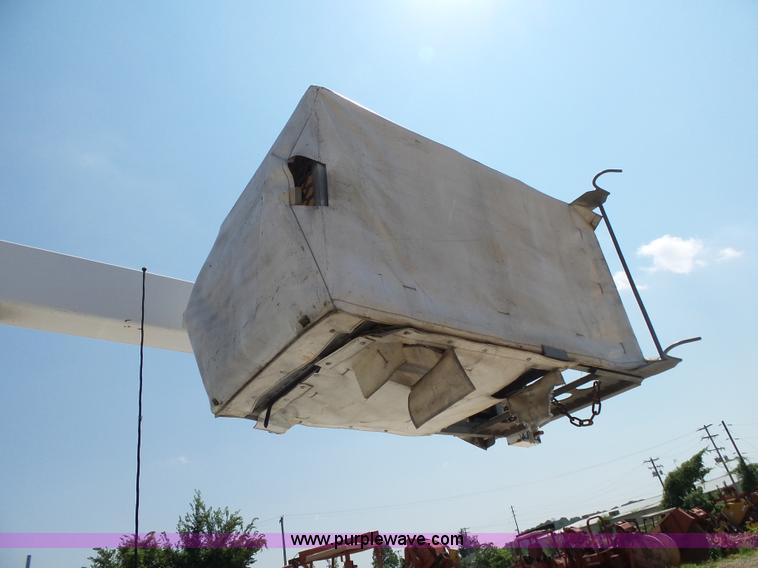 image for item K1167 1999 Ford F450 Super Duty bucket truck