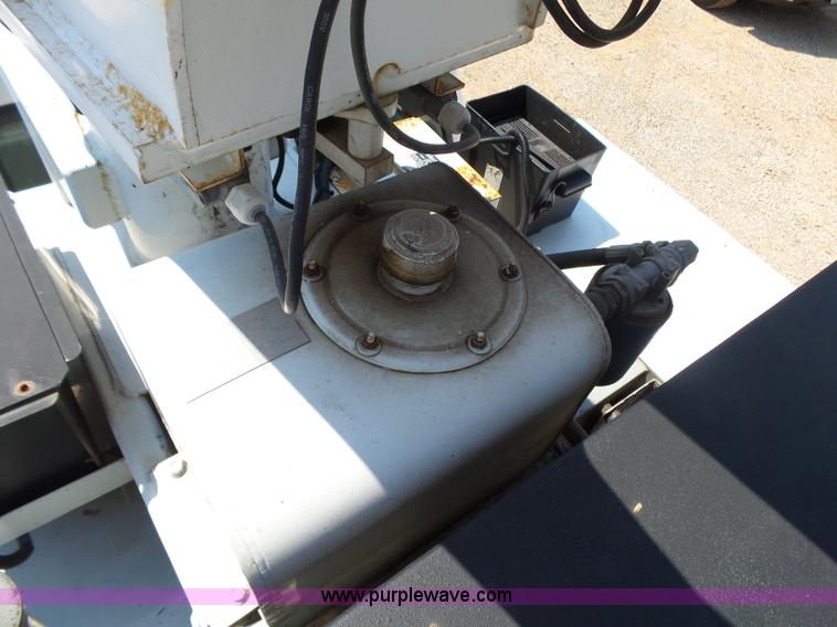 image for item K1167 1999 Ford F450 Super Duty bucket truck