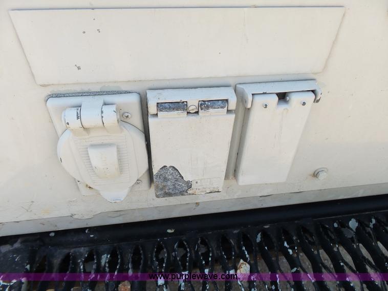 image for item K1167 1999 Ford F450 Super Duty bucket truck