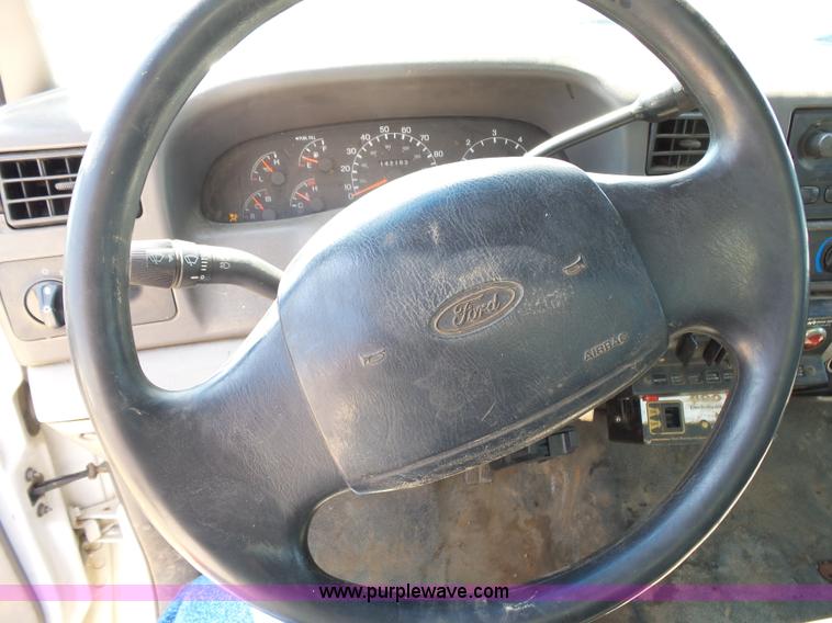 image for item K1167 1999 Ford F450 Super Duty bucket truck