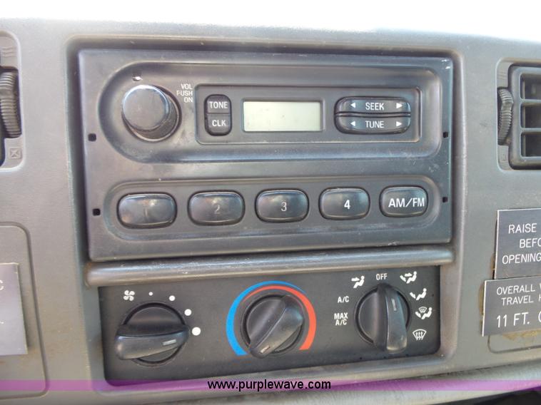 image for item K1167 1999 Ford F450 Super Duty bucket truck