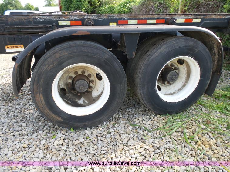 image for item K1168 2006 Clement R0T2AT2240W container trailer