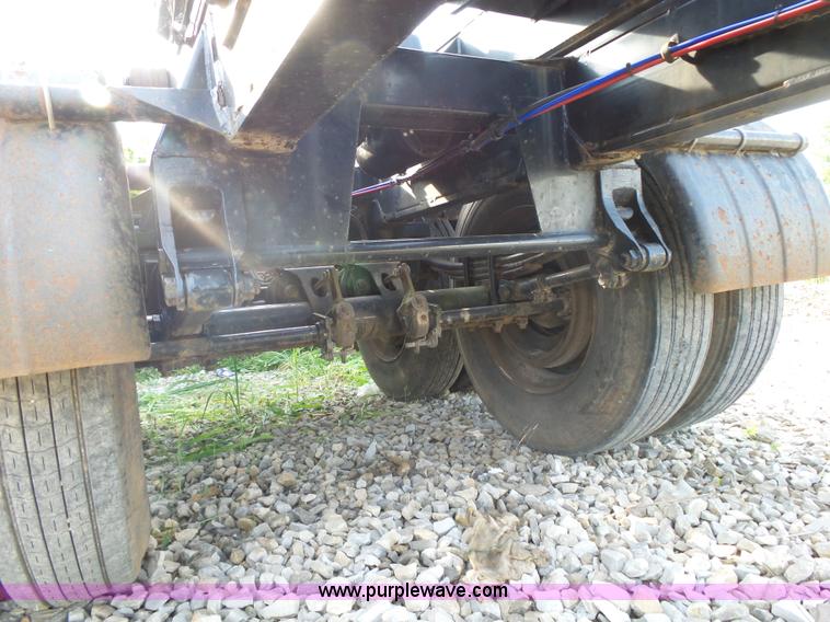 image for item K1168 2006 Clement R0T2AT2240W container trailer