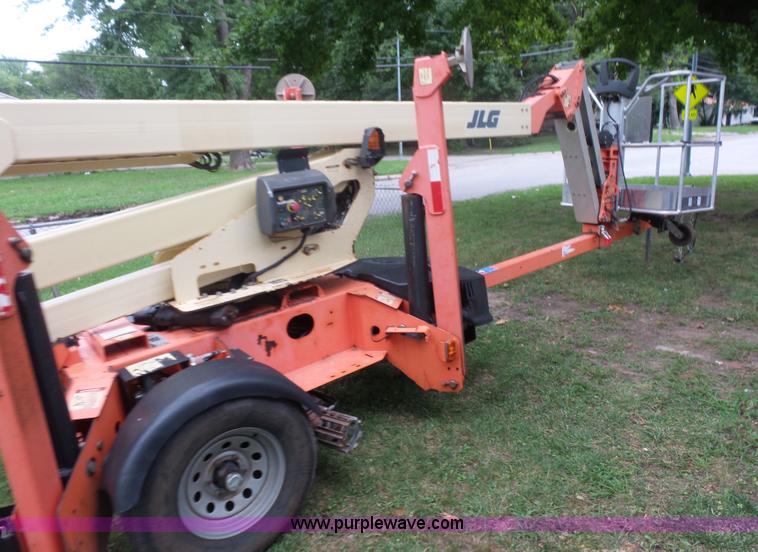 image for item K1618 2007 JLG T500J twoable boom lift