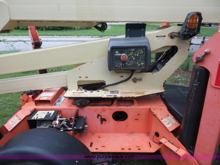 image for item K1618 2007 JLG T500J twoable boom lift
