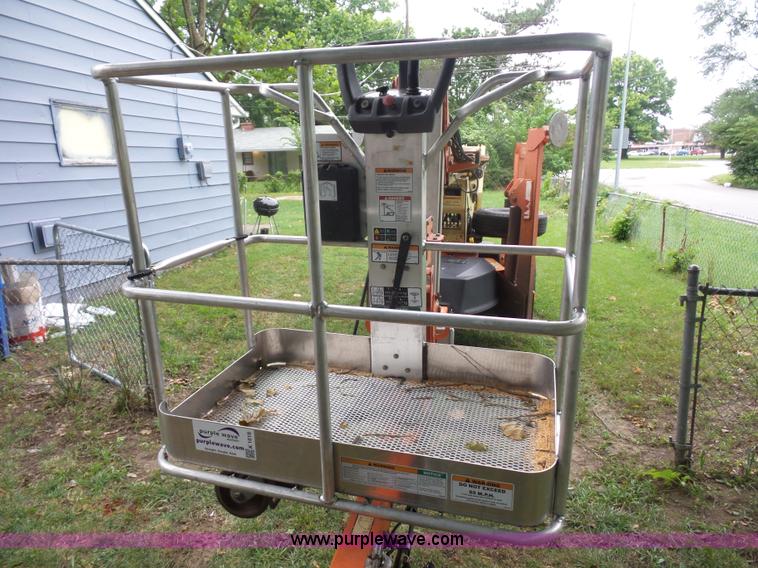 image for item K1618 2007 JLG T500J twoable boom lift