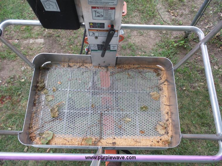 image for item K1618 2007 JLG T500J twoable boom lift