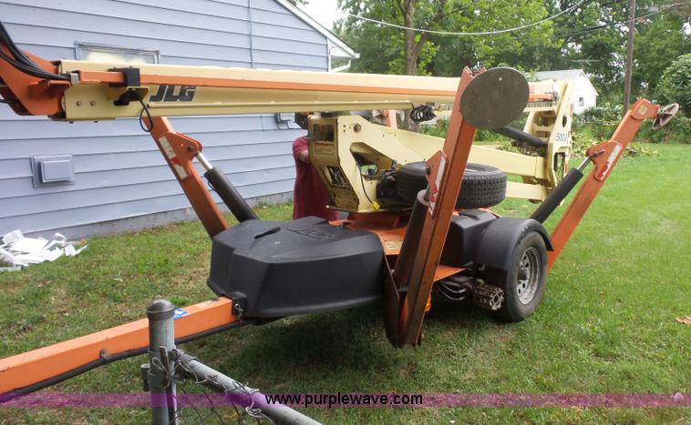 image for item K1618 2007 JLG T500J twoable boom lift