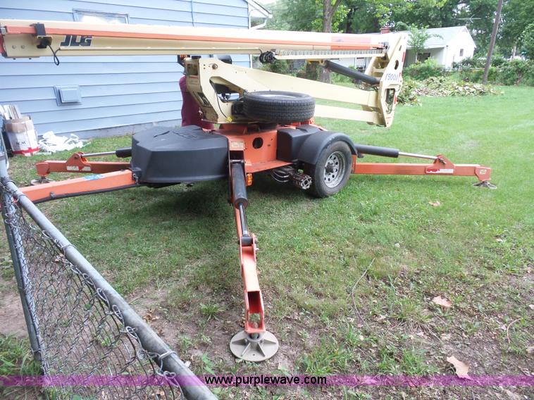 image for item K1618 2007 JLG T500J twoable boom lift