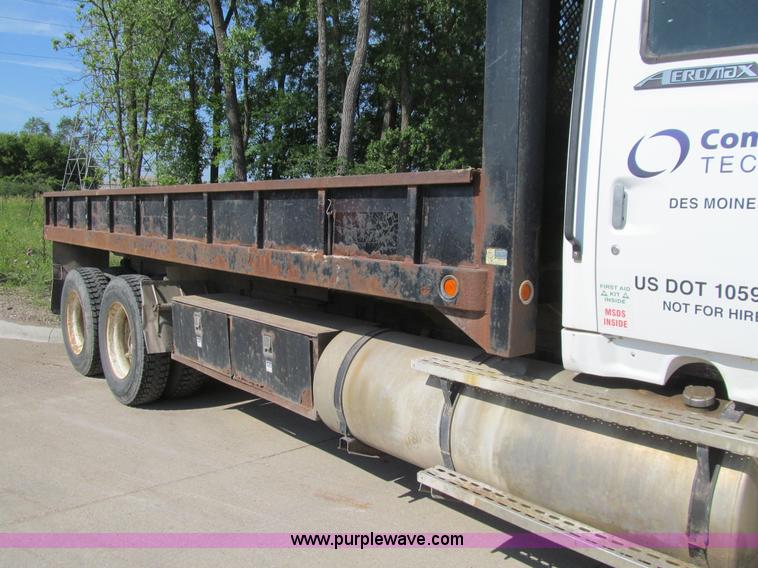 image for item K2206 1997 Ford AT9513 Aeromax 122 dump truck