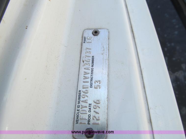 image for item K2206 1997 Ford AT9513 Aeromax 122 dump truck