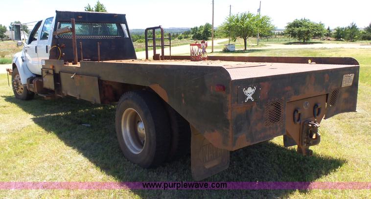 image for item K3116 2000 Ford F650 flatbed truck