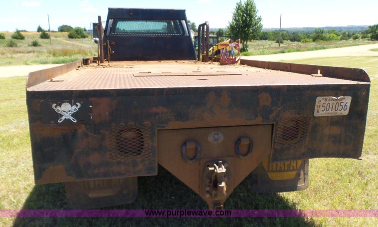 image for item K3116 2000 Ford F650 flatbed truck