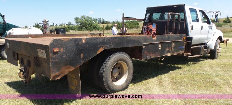 image for item K3116 2000 Ford F650 flatbed truck