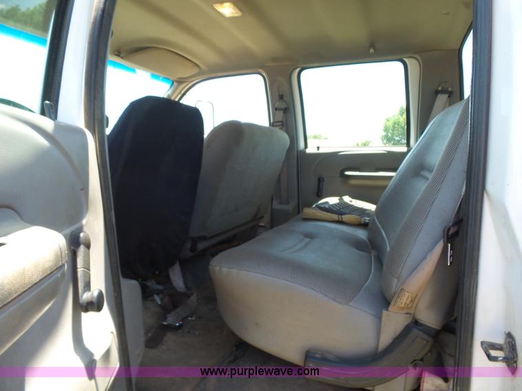 image for item K3116 2000 Ford F650 flatbed truck