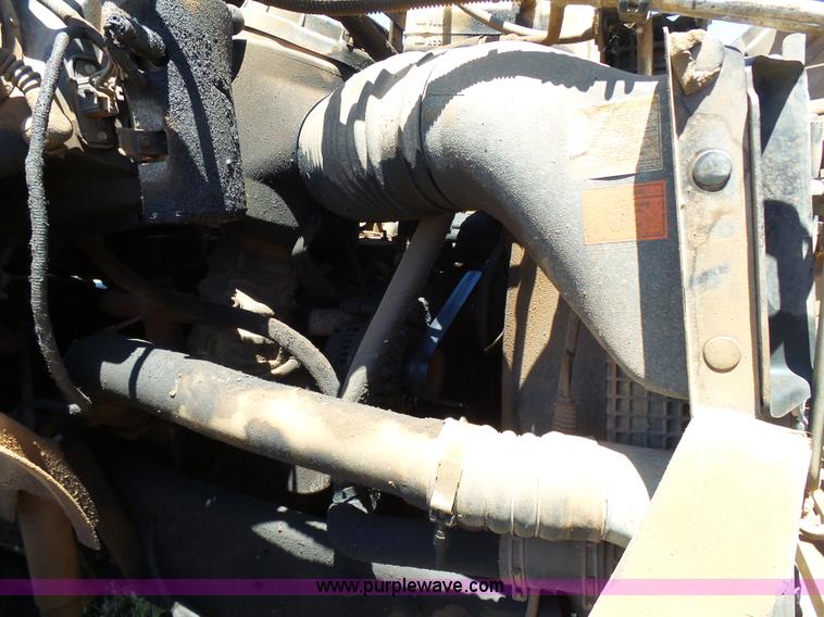 image for item K3116 2000 Ford F650 flatbed truck