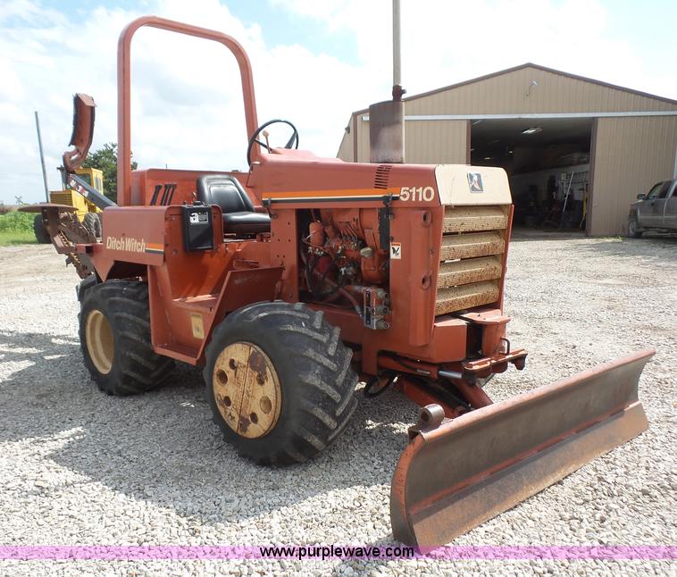 image for item K3628 1992 Ditch Witch 5110 trencher