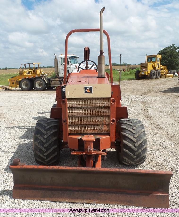 image for item K3628 1992 Ditch Witch 5110 trencher