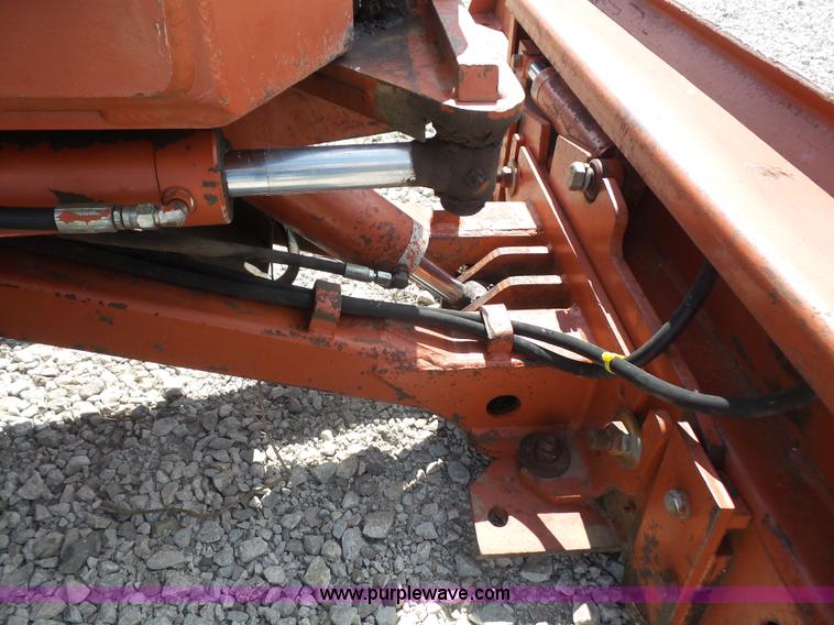 image for item K3628 1992 Ditch Witch 5110 trencher