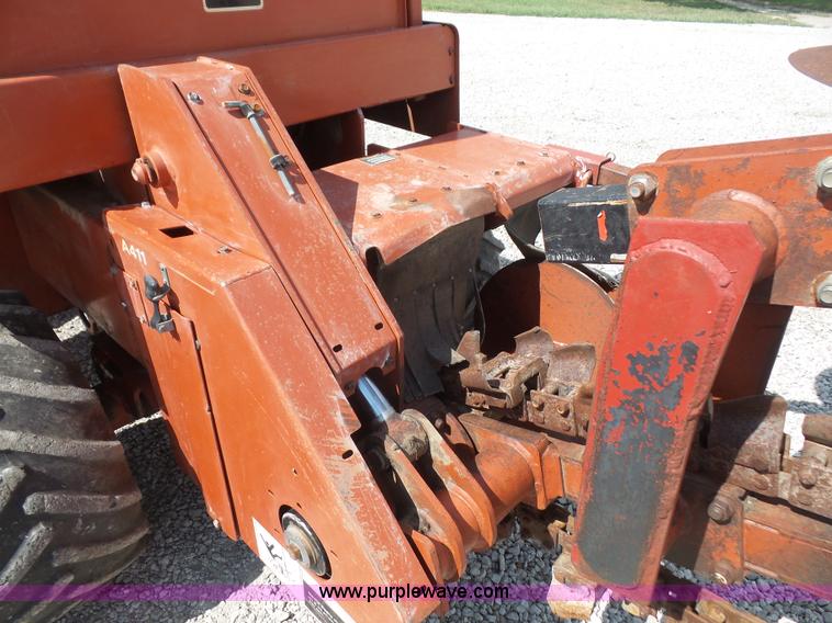 image for item K3628 1992 Ditch Witch 5110 trencher