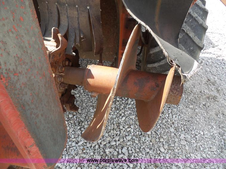 image for item K3628 1992 Ditch Witch 5110 trencher