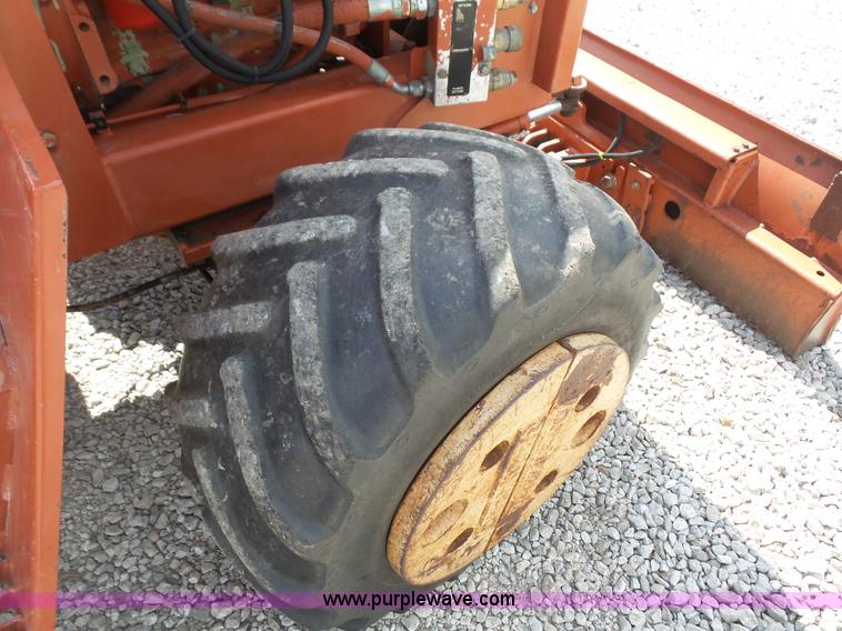 image for item K3628 1992 Ditch Witch 5110 trencher
