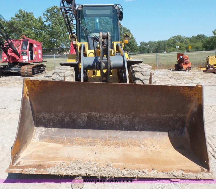 image for item K3646 2005 John Deere 544J wheel loader