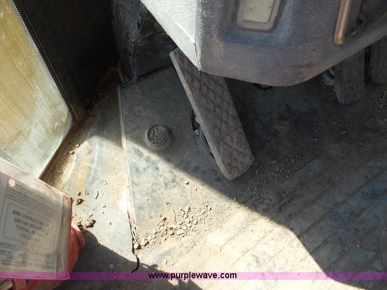 image for item K3646 2005 John Deere 544J wheel loader