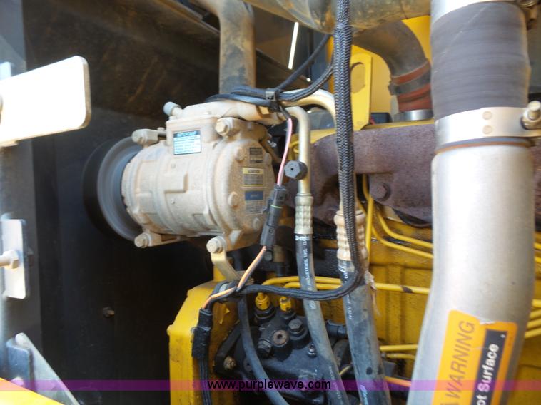 image for item K3646 2005 John Deere 544J wheel loader